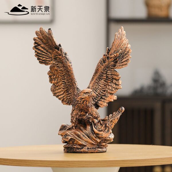 Grand Ambition Eagle Ornament - High-End Decoration for Office, Study, or Tea Table. Ideal Gift for Grand Openings and Housewarmings.